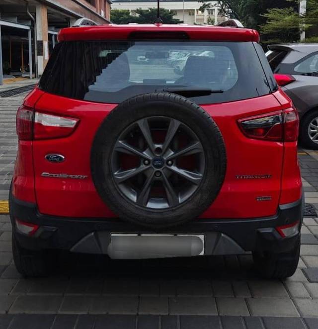 https://images10.gaadi.com/usedcar_image/4605712/original/processed_e5562313511cff09fe9961e76ed92d13.jpg?imwidth=6402