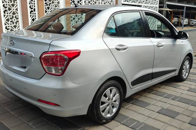 https://images10.gaadi.com/usedcar_image/4605716/original/7161b35aa0c28da009e0f2525f68cef3.jpg?imwidth=6401