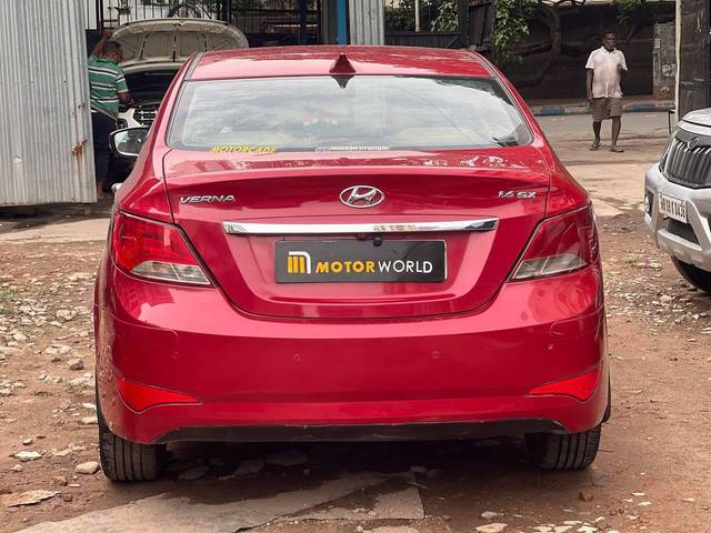 https://images10.gaadi.com/usedcar_image/4605725/original/processed_05596cf414f51c4243720bc1b7a3f1d5.jpg?imwidth=6401