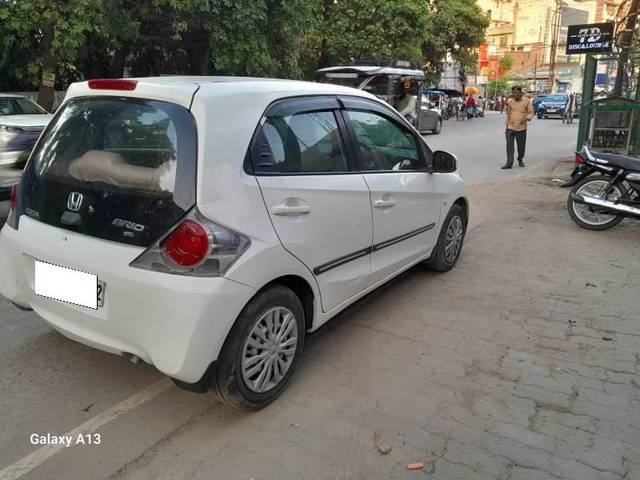 https://images10.gaadi.com/usedcar_image/4605786/original/processed_baa1e086-dbed-4942-ae00-504acd0a128d.jpg?imwidth=6401