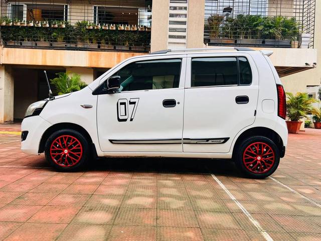 https://images10.gaadi.com/usedcar_image/4605790/original/processed_a56500eb77c2dac9eff67384c06baaa3.jpeg?imwidth=6402