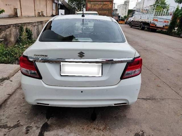 https://images10.gaadi.com/usedcar_image/4605799/original/processed_processed_37760051-1569-4439-ac47-2b54fab73b2d.jpg?imwidth=6402
