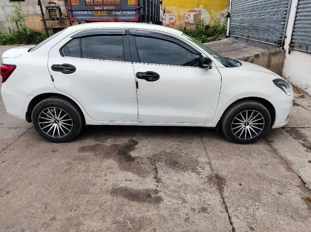 https://images10.gaadi.com/usedcar_image/4605799/original/processed_processed_6ef49e86-7455-4363-b9da-95ed5ee741ce.jpg?imwidth=6401
