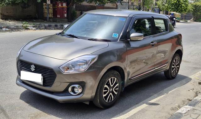 https://images10.gaadi.com/usedcar_image/4605810/original/processed_be8f8aab1d1d472c5feea77e1c2a7300.jpg?imwidth=6400