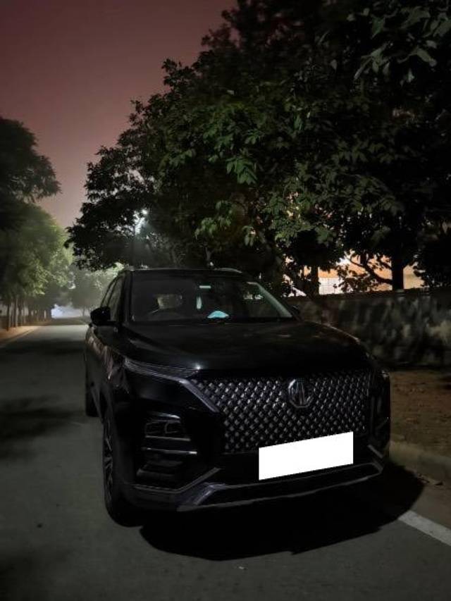 https://images10.gaadi.com/usedcar_image/4605812/original/processed_0ecc59ac-61a7-4f67-b0ea-007098e5214a.jpeg?imwidth=6400
