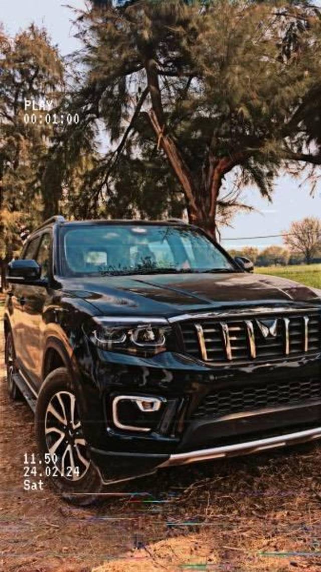 https://images10.gaadi.com/usedcar_image/4605817/original/processed_7327ffa5-8ce3-4d1e-a1c0-a7c2fa5e7038.jpeg?imwidth=6400