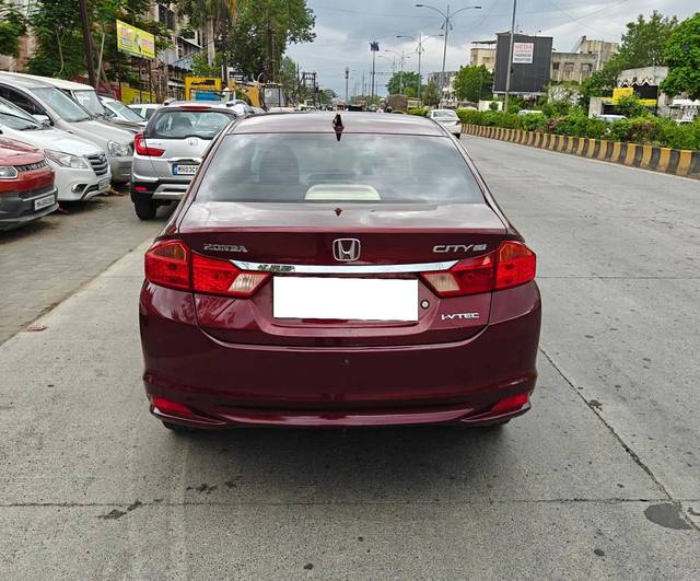 https://images10.gaadi.com/usedcar_image/4605834/original/processed_2f773c5ef4bac7922cb4ab8035a3e984.jpg?imwidth=6401