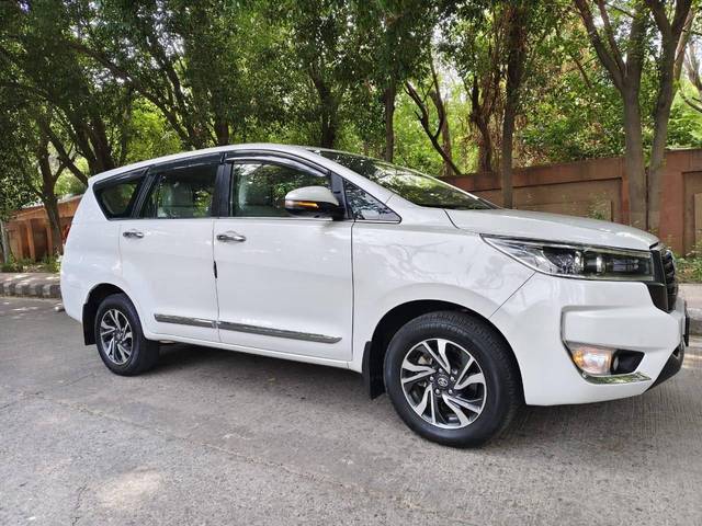 https://images10.gaadi.com/usedcar_image/4605836/original/processed_6cc4ae8ee38463373d05b95e67b4a3da.jpg?imwidth=6400
