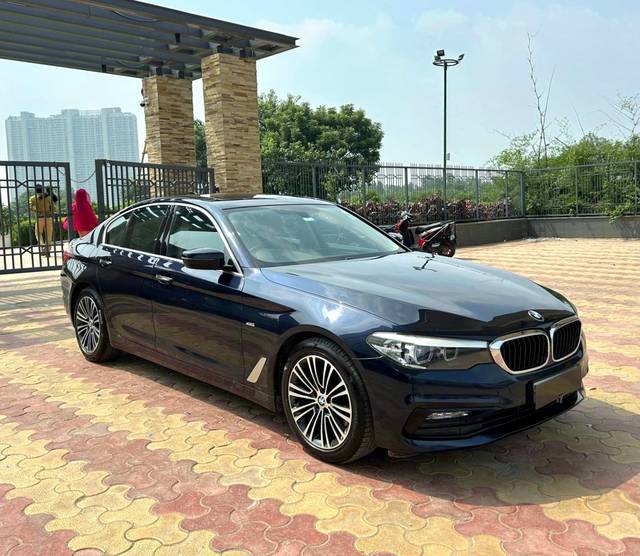 https://images10.gaadi.com/usedcar_image/4605847/original/a4673b0b943e23165fcc1cb0c08db83e.jpg?imwidth=6400