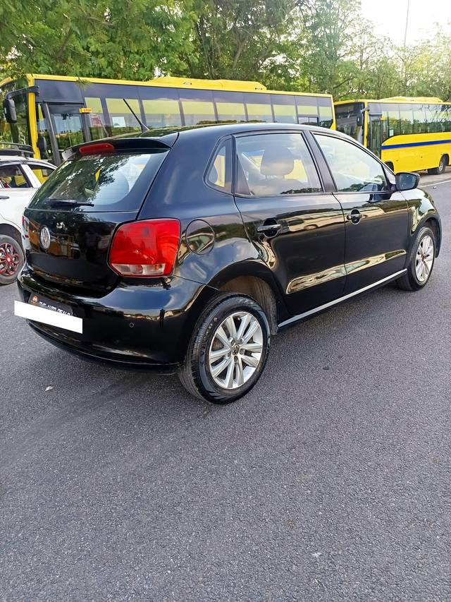 https://images10.gaadi.com/usedcar_image/4605855/original/processed_6df64b620238c277db99a58af9f21777.jpg?imwidth=6401