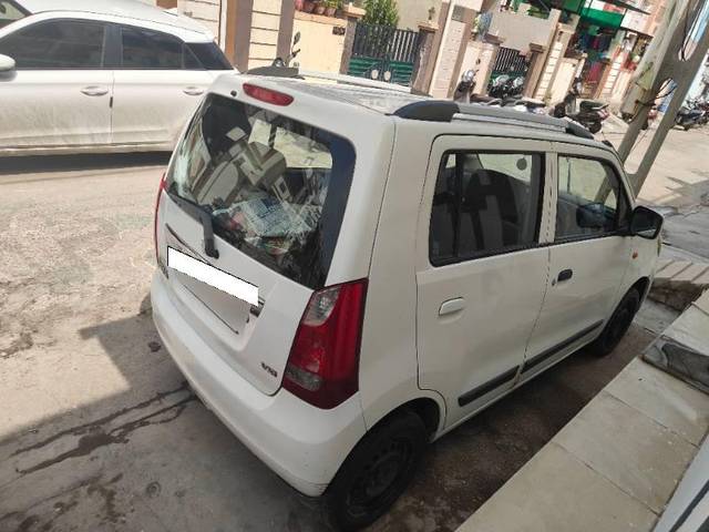 https://images10.gaadi.com/usedcar_image/4605860/original/processed_a52ab6e5-9f41-4840-9f2f-d7599f8c702f.jpg?imwidth=6401
