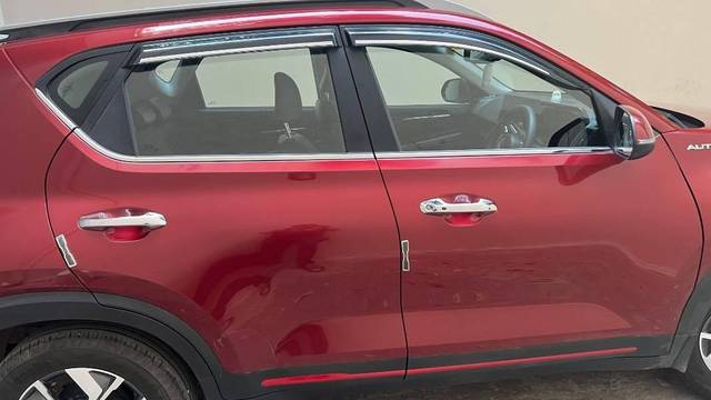 https://images10.gaadi.com/usedcar_image/4605864/original/processed_cc6e3e74-c4a5-49ac-8086-83bf912b8991.jpeg?imwidth=6402