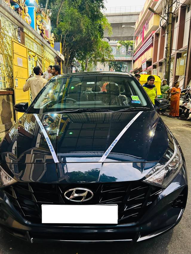 https://images10.gaadi.com/usedcar_image/4605868/original/processed_43f9f71a-c096-45d7-ac27-e761100b6be7.jpg?imwidth=6400