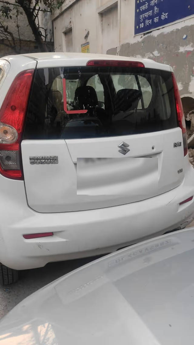 https://images10.gaadi.com/usedcar_image/4605895/original/7b88a8da-5192-48a8-bf2c-2482dc9f60d3.png?imwidth=6402