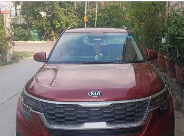https://images10.gaadi.com/usedcar_image/4605896/original/processed_f656cbda-ddea-4d1c-9c33-8ff53c15381b.png?imwidth=6402