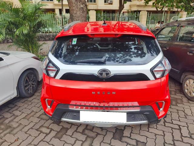 https://images10.gaadi.com/usedcar_image/4605905/original/processed_d5d7362b-a2b5-41ec-872d-ef0b18977aea.jpg?imwidth=6401
