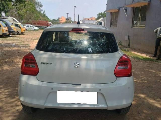 https://images10.gaadi.com/usedcar_image/4605908/original/processed_acd4f918-c415-4777-9b97-7784d9022739.jpg?imwidth=6401