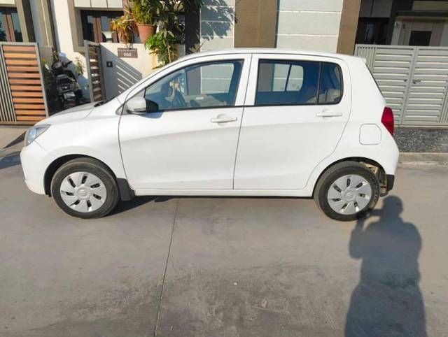 https://images10.gaadi.com/usedcar_image/4605921/original/processed_0cb20f16-0ac6-4bab-8638-bc07a6b55b61.jpg?imwidth=6402