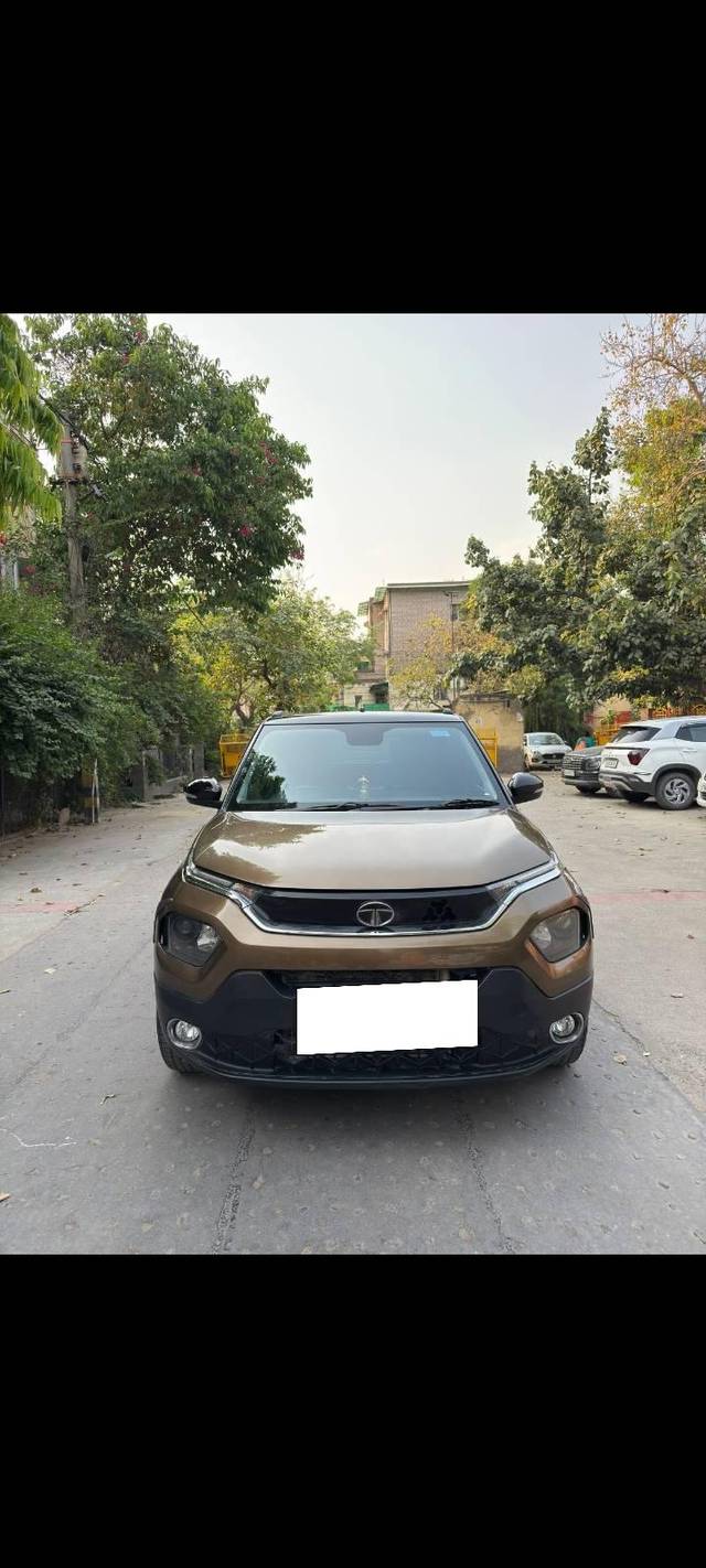 https://images10.gaadi.com/usedcar_image/4605939/original/processed_b2b0fbb6714659f830409ac684fa414b.jpg?imwidth=6400