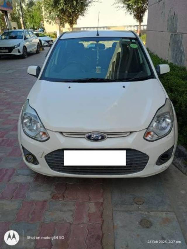https://images10.gaadi.com/usedcar_image/4605950/original/processed_2ad58d0b-9381-41ce-977c-c6bc28b07c89.jpg?imwidth=6400