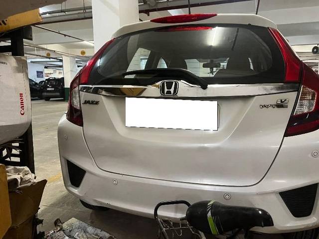 https://images10.gaadi.com/usedcar_image/4605968/original/processed_9b5274a6-6d01-4364-b457-478dcf7cdb24.jpeg?imwidth=6401