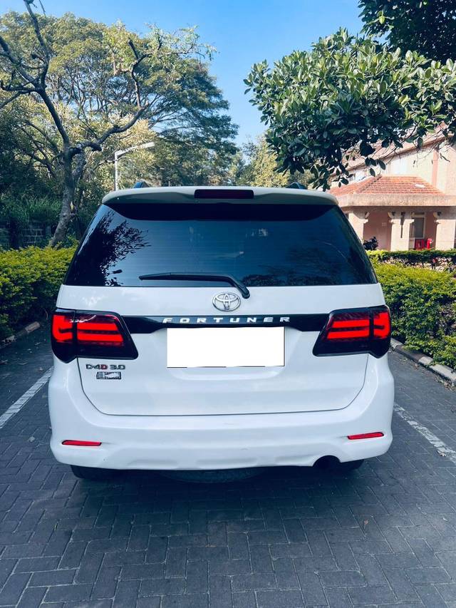 https://images10.gaadi.com/usedcar_image/4605973/original/processed_c27e2d4f-6bc8-45f4-baa5-cc4771ec2b2a.jpg?imwidth=6402