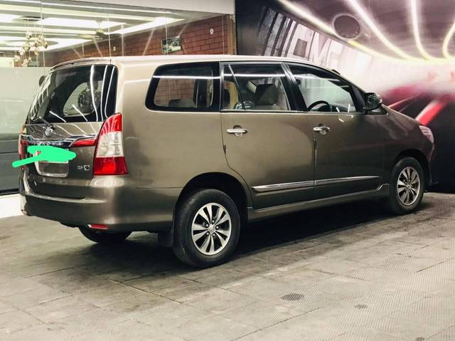 https://images10.gaadi.com/usedcar_image/4605982/original/processed_1aa20c65-52b9-43d3-9d6d-63008c9257ab.jpg?imwidth=6402