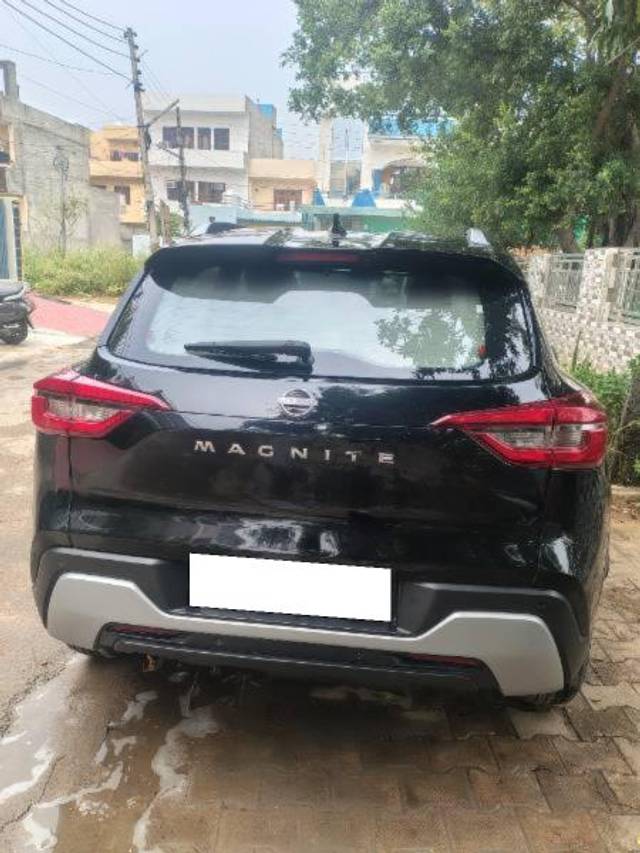 https://images10.gaadi.com/usedcar_image/4606052/original/processed_110d4392-716a-4e20-8c48-432e90716400.jpg?imwidth=6401