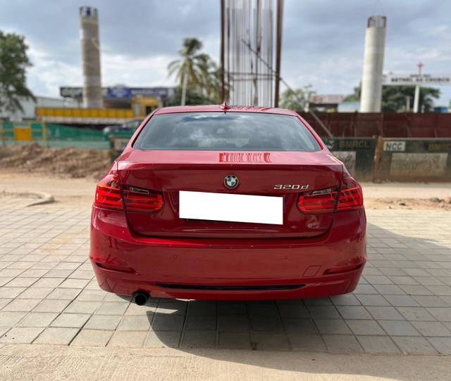 https://images10.gaadi.com/usedcar_image/4606081/original/processed_5b1955ae7de809aae96dea3e8afe5d2b.jpg?imwidth=6402