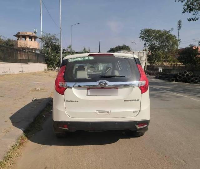 https://images10.gaadi.com/usedcar_image/4606096/original/processed_765b07bb-01e4-4c2c-9cdb-5af0f4c74e67.jpeg?imwidth=6402