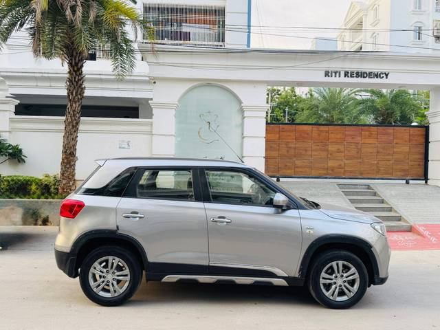 https://images10.gaadi.com/usedcar_image/4606109/original/processed_8b3ab99edea307ff4d6dbe5fe139d74d.jpg?imwidth=6401