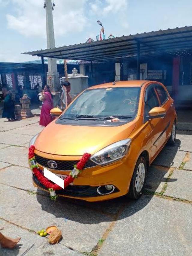 https://images10.gaadi.com/usedcar_image/4606121/original/processed_123e36f2-405f-4d83-91b6-6590e1352bc1.jpg?imwidth=6401
