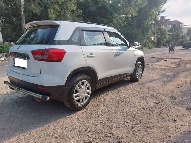https://images10.gaadi.com/usedcar_image/4606128/original/processed_2e7f2d3ec17d747cf45b4ba26b7df3d6.jpeg?imwidth=6402