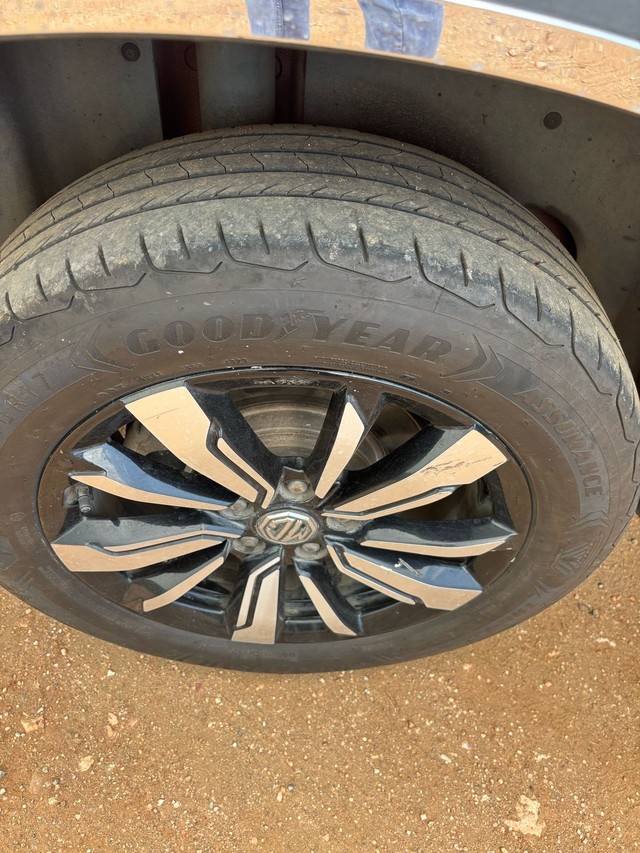 Second-hand 2019 MG Hector Sharp DCT for sale in Karur-4