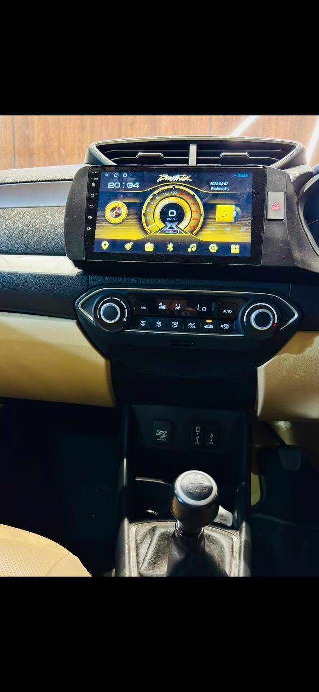 https://images10.gaadi.com/usedcar_image/4606152/original/16995467a816676d7a80b2a691c29314.jpg?imwidth=6402