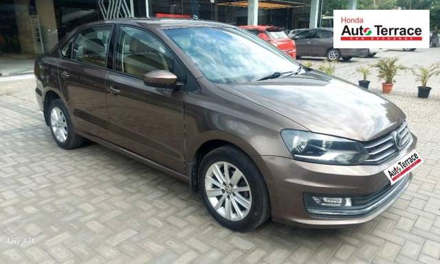 https://images10.gaadi.com/usedcar_image/4606193/original/404e9bdf350baccffd45e0dca346927f.jpeg?imwidth=6400