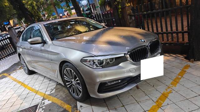 https://images10.gaadi.com/usedcar_image/4606222/original/processed_2489416671a358c6461f3e5a193d7e3d.jpg?imwidth=6400