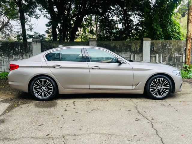 https://images10.gaadi.com/usedcar_image/4606222/original/processed_e3c7a7255c16852ecd78e7ae436afcc5.jpg?imwidth=6401