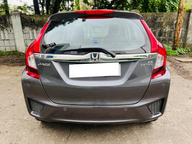 https://images10.gaadi.com/usedcar_image/4606225/original/processed_2a9568c78349273b6341958cf7976084.jpg?imwidth=6401