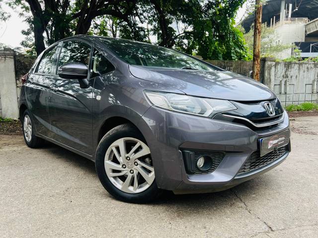 https://images10.gaadi.com/usedcar_image/4606225/original/processed_517cef43ee3a8585caaa281e651a2006.jpg?imwidth=6400