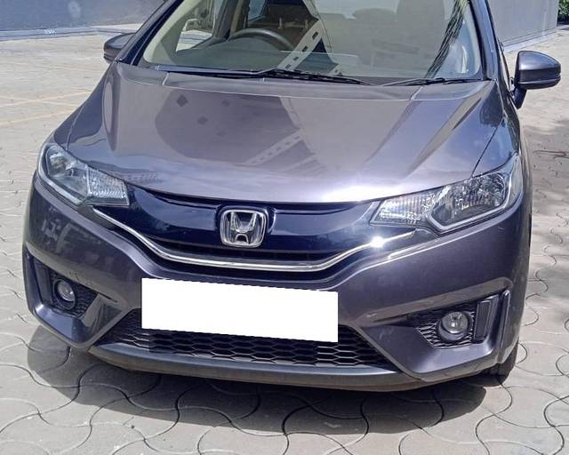 https://images10.gaadi.com/usedcar_image/4606225/original/processed_bbdb97d1e52ee6ce2854fe030c2a3408.jpg?imwidth=6401