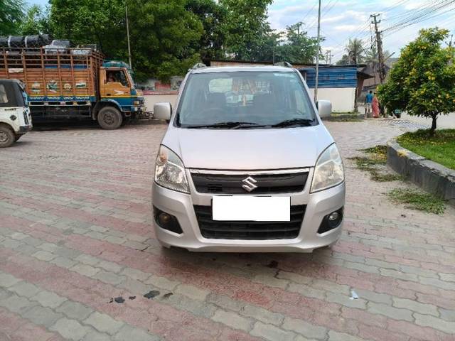 https://images10.gaadi.com/usedcar_image/4606226/original/processed_d3600a26-b675-49c1-897b-13f4c8741584.jpg?imwidth=6400