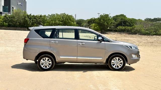 https://images10.gaadi.com/usedcar_image/4606227/original/c88facbf07b896ef6e6742df23f4680c.jpg?imwidth=6401