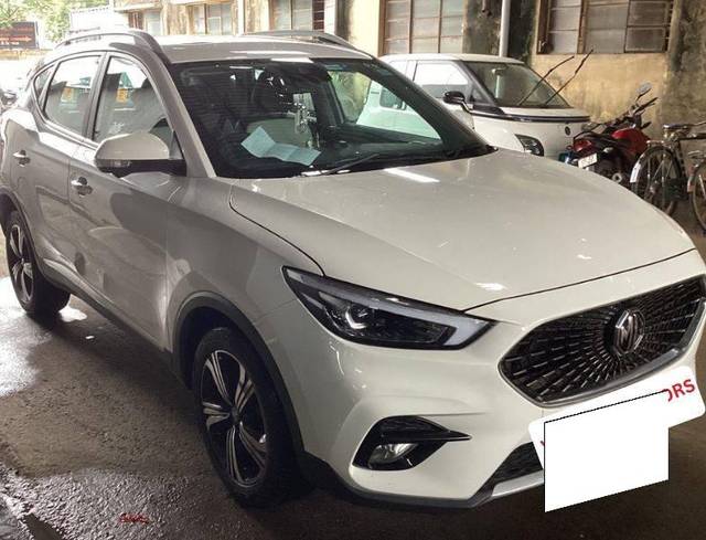 https://images10.gaadi.com/usedcar_image/4606236/original/processed_270929efed1397af39eff7b3c889ed85.jpg?imwidth=6401
