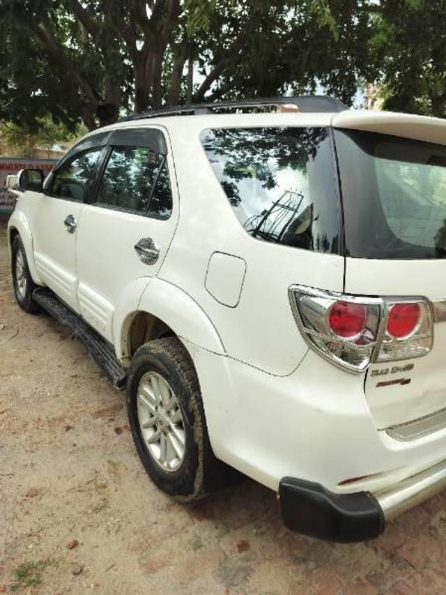 https://images10.gaadi.com/usedcar_image/4606253/original/processed_0d7bea61-a249-4d61-bec1-195274fe2cda.jpg?imwidth=6402
