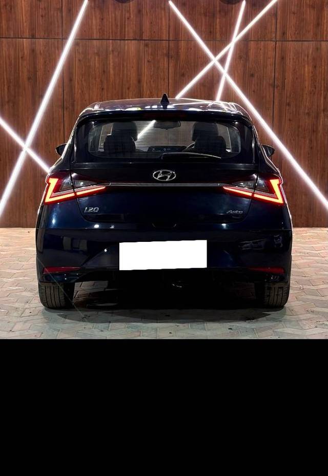 https://images10.gaadi.com/usedcar_image/4606261/original/processed_c92a0d790aa8116c6889c97e67a4b86c.jpg?imwidth=6401