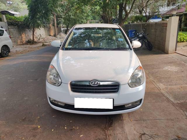 https://images10.gaadi.com/usedcar_image/4606280/original/processed_297f97f791f10832d4b3917ff9e8f57b.jpg?imwidth=6400