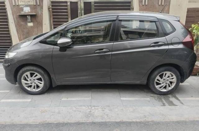https://images10.gaadi.com/usedcar_image/4606314/original/processed_01ff367c-a10d-46aa-982b-ce4efc93f4be.jpeg?imwidth=6400