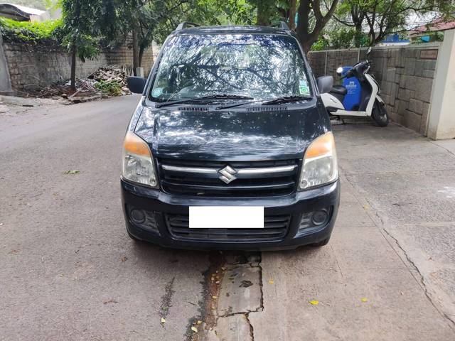 https://images10.gaadi.com/usedcar_image/4606340/original/processed_e2fe33ac689b3760a24db6f9a8592c59.jpg?imwidth=6400
