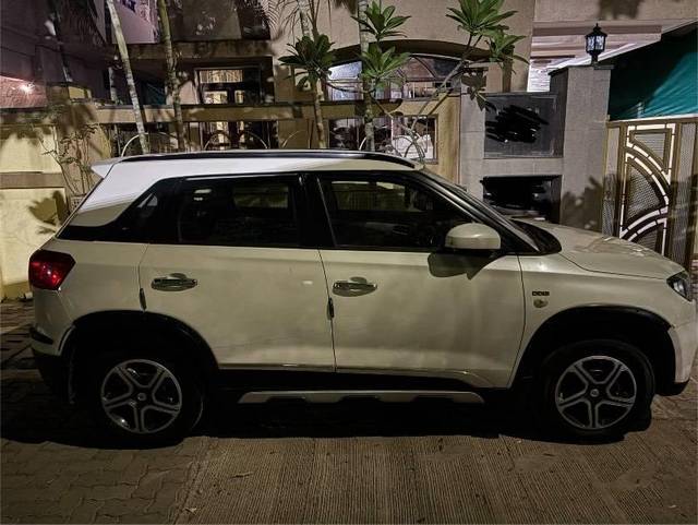 https://images10.gaadi.com/usedcar_image/4606361/original/processed_2053bab9-0105-45cf-9377-7029790ed685.jpeg?imwidth=6401